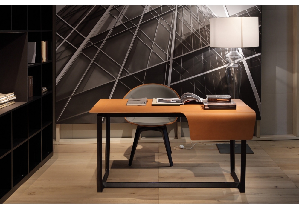 Bureau Fred, Poltrona Frau Nice, cannes Mobilier design 