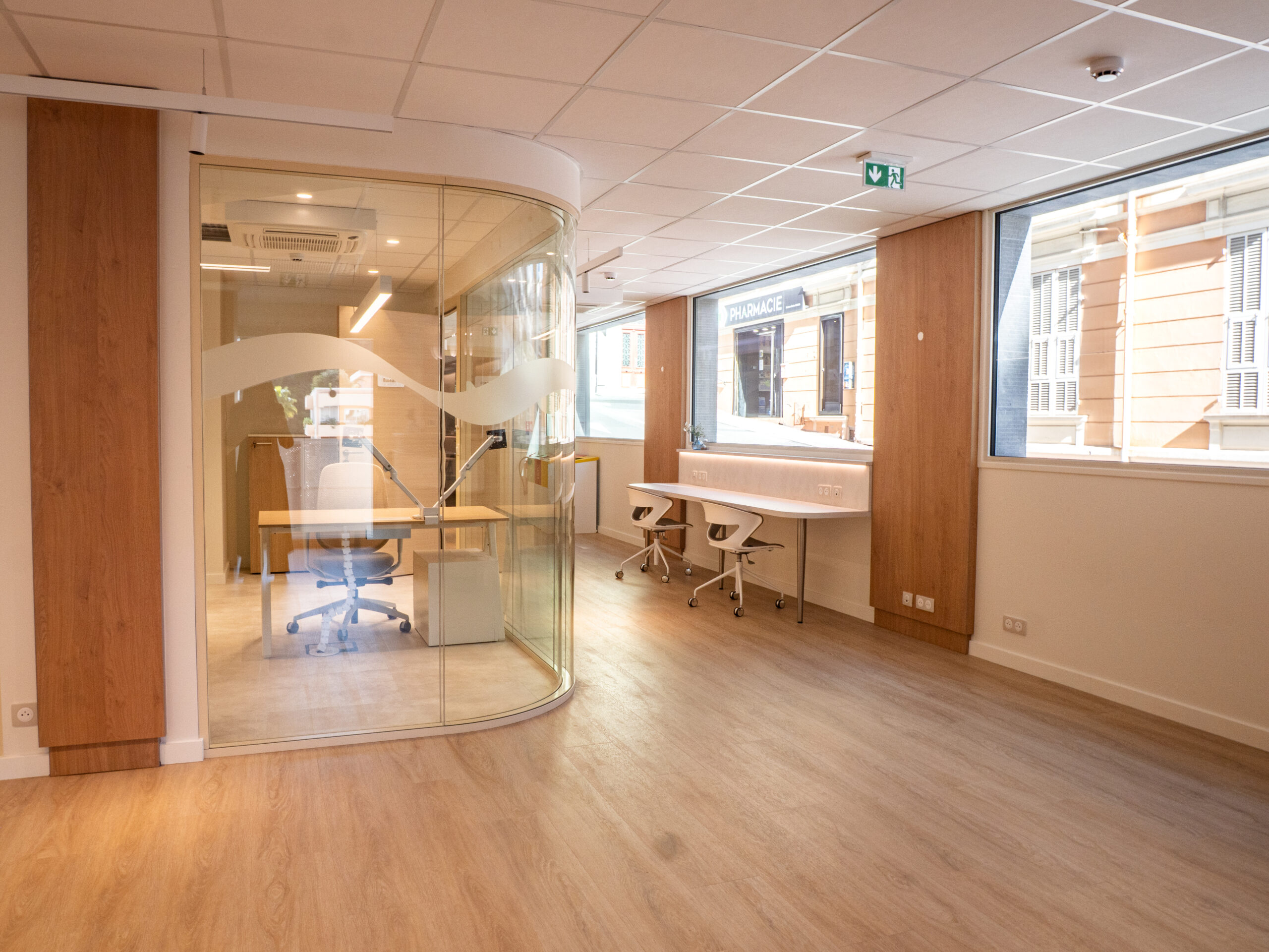 Aménagement après entrée bureau Monaco