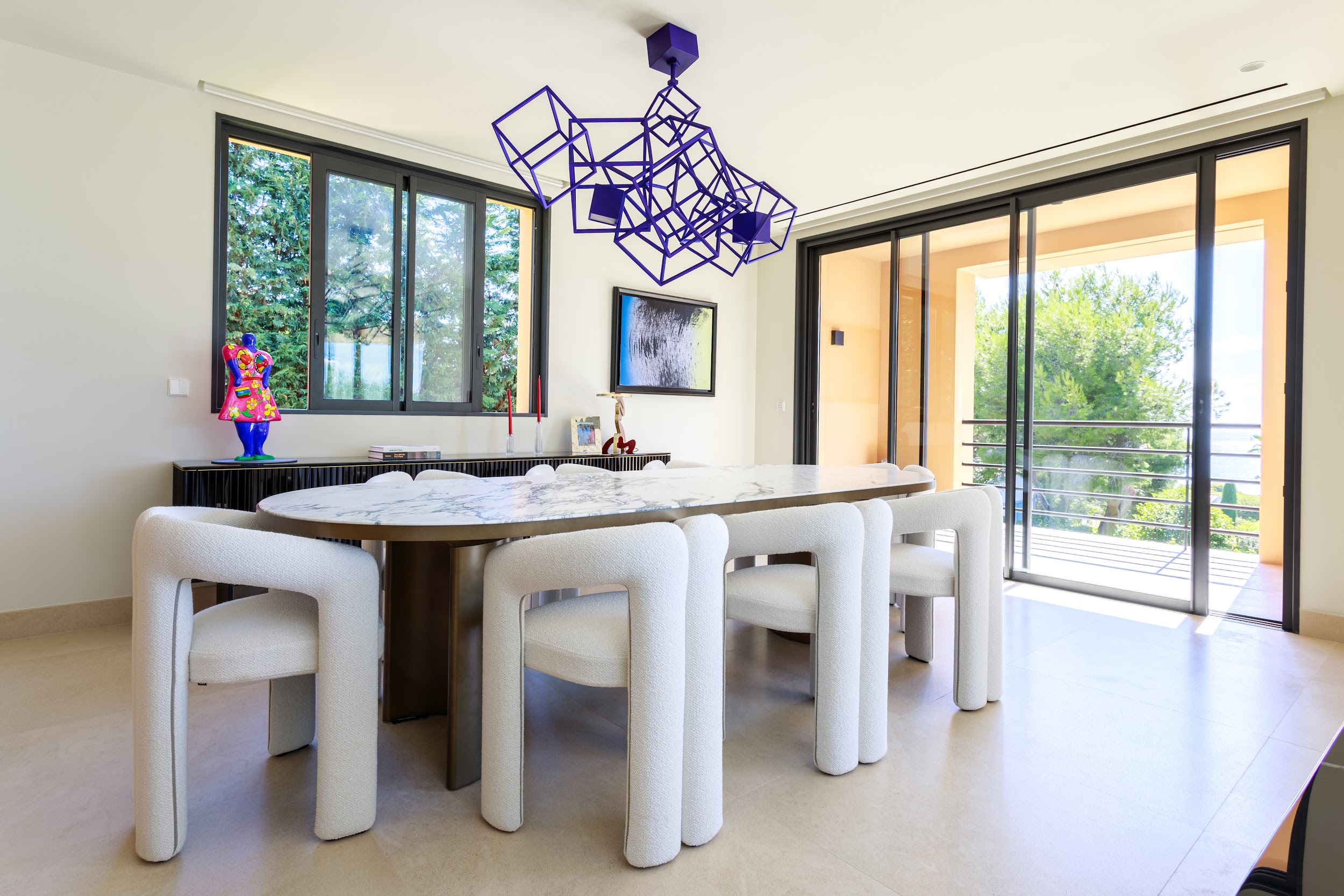 Chaises indoor Dudet