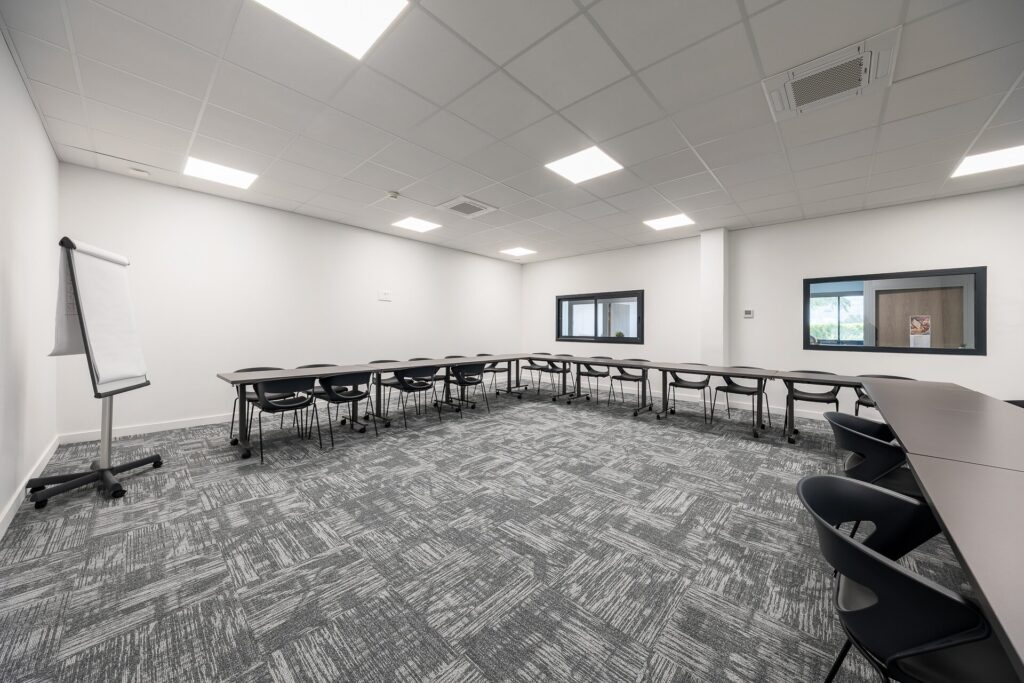 Table de salle de réunion en U