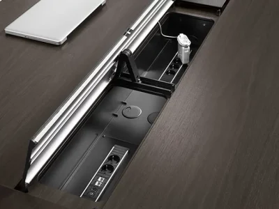 Table de réunion électrifiée et connectée